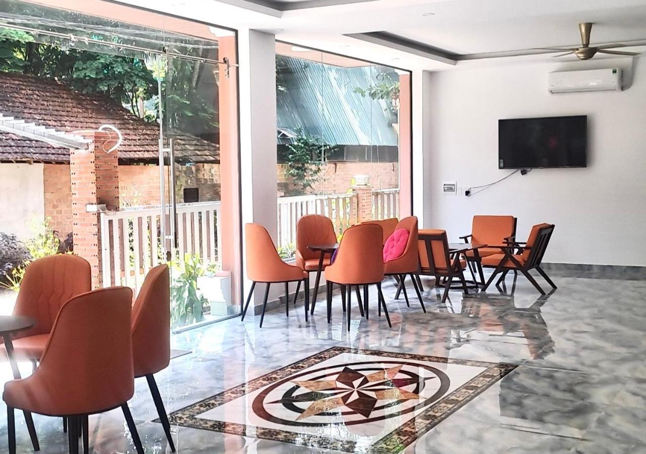 Lava Rock Viet Nam Lodge Anhfly Resort Nam Cat Tien Exterior photo